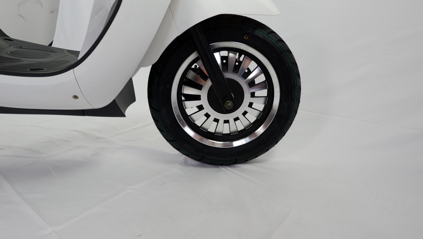 Tisto Elektroroller SUNSHINE 6.0, 6000W (110km/h, bis zu 110km) – Bild 11