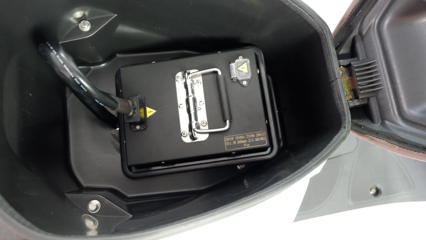 Tisto Elektroroller SUNSHINE 6.0, 6000W (110km/h, bis zu 110km) – Bild 13