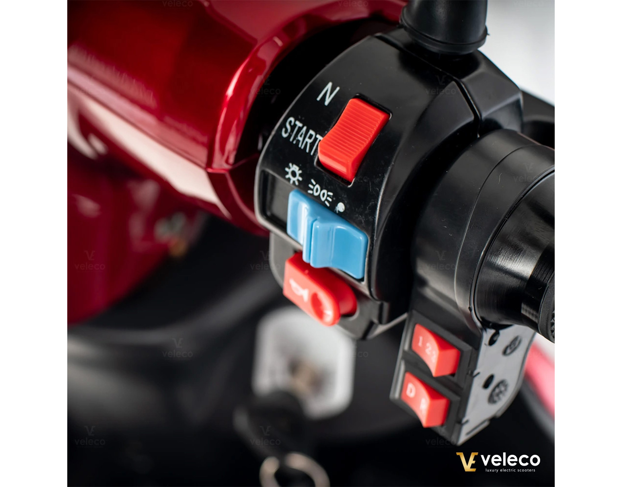 VELECO ZT15 Seniorenmobil 3-Rad 900W, 12 Km/h Rot – Bild 10