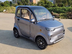 Kabinenroller ‚Flow Li‘ Mini E-Auto 45 km_h Lithium-Akku 2 Personen Kopie